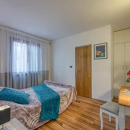 Suki Apartment